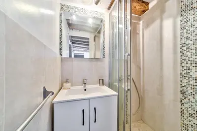 Salle de bains dans l'établissement GuestReady - Elegant 2BR Ap in Saint-Martin