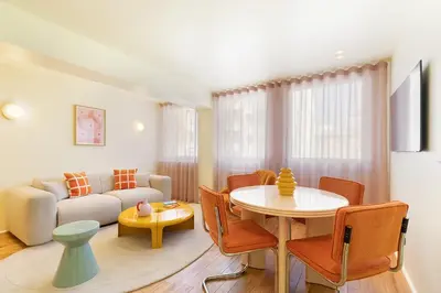 Coin salon dans l'établissement Paris Home Collection - Serviced Apartments Champs-Elysées - Rue de Ponthieu