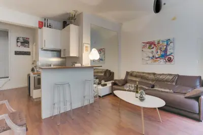 Cuisine ou kitchenette dans l'établissement GuestReady - Urban haven near Opera