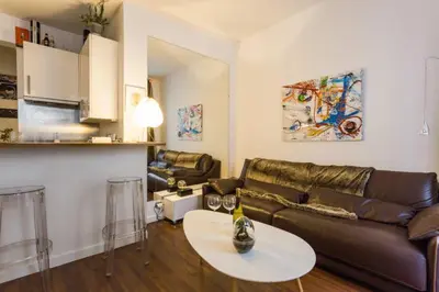 Coin salon dans l'établissement GuestReady - Urban haven near Opera