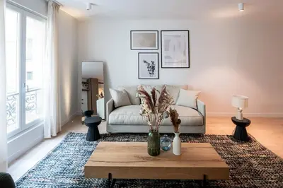 Coin salon dans l'établissement 2BR Apt with AC - ideal nest for families