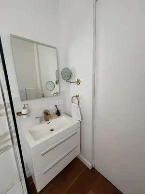 Salle de bains dans l'établissement Charming Paris apartment