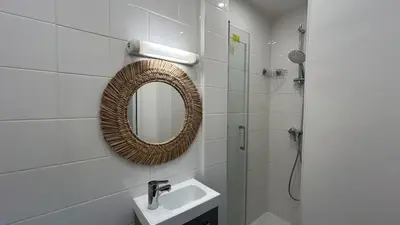 Salle de bains dans l'établissement Cozy studio in Paris 15eme
