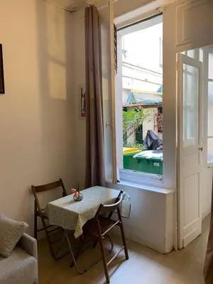 Piscine de l'établissement Loge, Studio facing Gare du Nord ou située à proximité