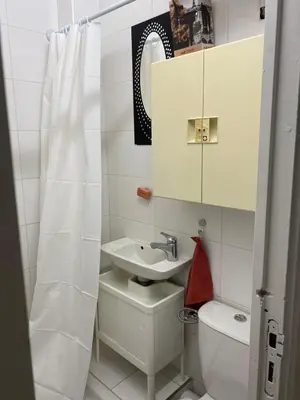 Salle de bains dans l'établissement Loge, Studio facing Gare du Nord