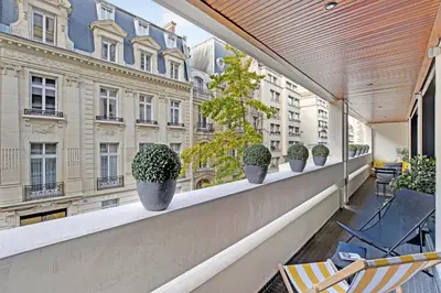 Balcon ou terrasse dans l'établissement Magnifique appartement 140 m2 avec terrasse - bail mobilité