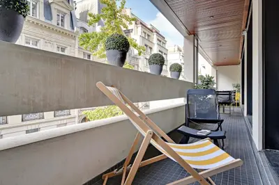 Balcon ou terrasse dans l'établissement Magnifique appartement 140 m2 avec terrasse - bail mobilité