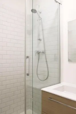 Salle de bains dans l'établissement Studio - 2P - Champs Elysées