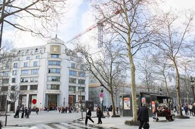 Clients de l'établissement Studio - 2P - Champs Elysées
