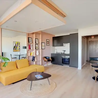 Studio refait à neuf avec balcon et vue sur la Seine - bail mobilité