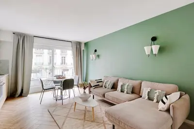 Coin salon dans l'établissement Charmant 3 pièces contemporain avec balcon ensoleillé