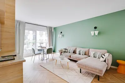 Coin salon dans l'établissement Charmant 3 pièces contemporain avec balcon ensoleillé