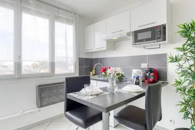 Cuisine ou kitchenette dans l'établissement Hyper Centre Villejuif à côté du M7 proche de Paris