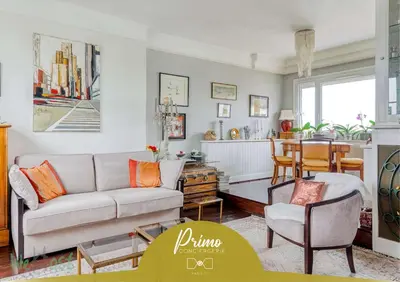 Coin salon dans l'établissement Le Boursault - Stunning Penthouse, Terrace, Parking