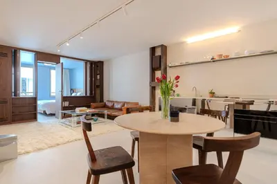 Coin salon dans l'établissement Suite d'exception Marais