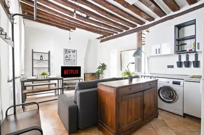 Plan de l'établissement Heart of Paris 1BR-4P Le Marais 7 Free Netflix