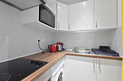 Plan de l'établissement Heart of Paris 1BR-6P Le Marais 8 Free Netflix