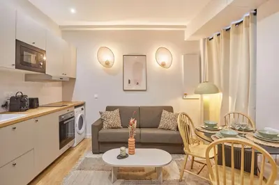 Cuisine ou kitchenette dans l'établissement Superb apartment 1 bedroom Center of Paris by Studio Prestige