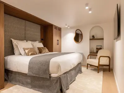 Un ou plusieurs lits dans un hébergement de l'établissement Luxury apartment -2BR-6P- Musée du Louvre