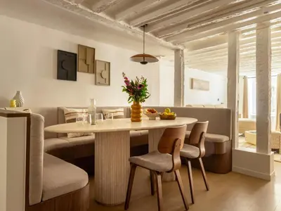 Coin salon dans l'établissement Luxury apartment -2BR-6P- Musée du Louvre