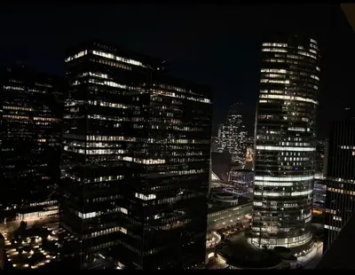 Vue générale sur Puteaux ou vue de la ville depuis l'appartement