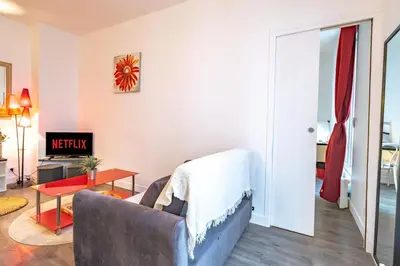 Télévision ou salle de divertissement dans l'établissement Appartement Place Monge 3 Guests