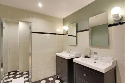 Salle de bains dans l'établissement 2 appartements en 1 - Superbe logement près du Louvre l 12P