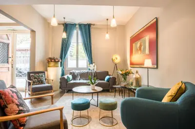 Coin salon dans l'établissement Hotel Beauvoir