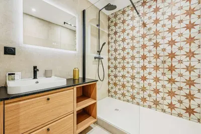 Salle de bains dans l'établissement Appartement central 2BDR - 6P le Marais