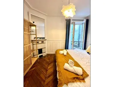 Un ou plusieurs lits dans un hébergement de l'établissement Elegant apartement - AC 2BR-6P- Palais des Congrès