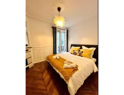 Un ou plusieurs lits dans un hébergement de l'établissement Elegant apartement - AC 2BR-6P- Palais des Congrès