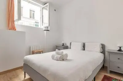 Un ou plusieurs lits dans un hébergement de l'établissement Génie 2 - LB - Charmant Apt au Cœur du 12e de Paris pour 4 Pers