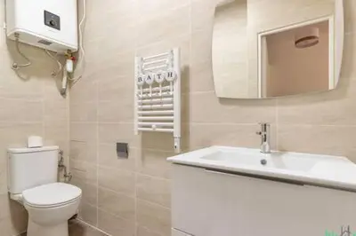 Salle de bains dans l'établissement Génie 2 - LB - Charmant Apt au Cœur du 12e de Paris pour 4 Pers