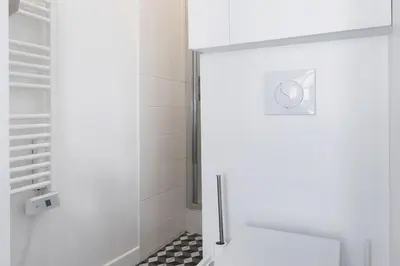 Salle de bains dans l'établissement Gambey 2 - CI - CLASSIC - Cosy and calm Parisian flat for 2pers