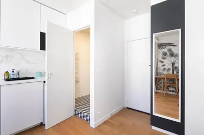 Cuisine ou kitchenette dans l'établissement Gambey 2 - CI - CLASSIC - Cosy and calm Parisian flat for 2pers