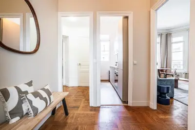 Coin salon dans l'établissement Élégant appartement - Proche Arc de Triomphe