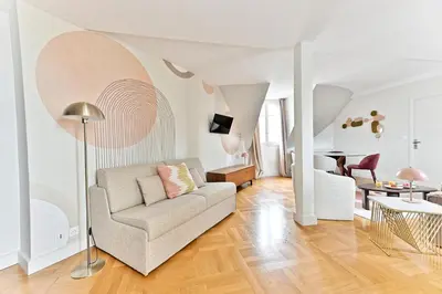 Coin salon dans l'établissement Lumineux & spacieux - Vue dégagée, Arc de Triomphe