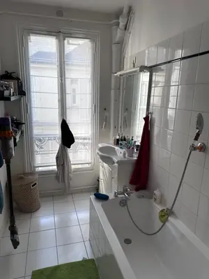 Salle de bains dans l'établissement Appartement muette