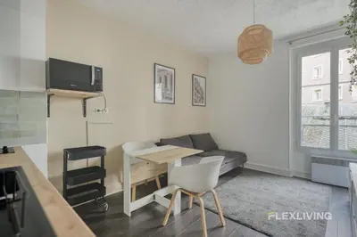 Télévision ou salle de divertissement dans l'établissement Flexliving - Onebedroom - Mademoiselle