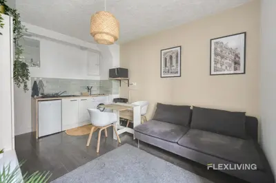 Cuisine ou kitchenette dans l'établissement Flexliving - Onebedroom - Mademoiselle