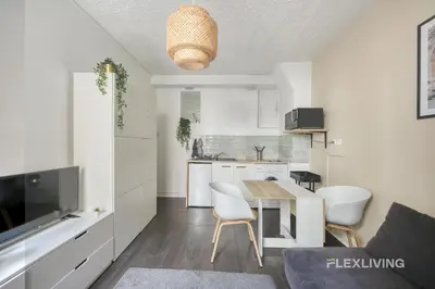 Cuisine ou kitchenette dans l'établissement Flexliving - Onebedroom - Mademoiselle