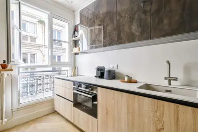 Cuisine ou kitchenette dans l'établissement Aesthetic and Large T2 in the edge of Le Marais