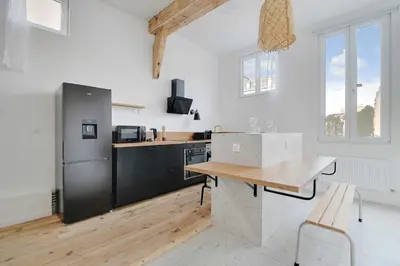 Cuisine ou kitchenette dans l'établissement Modern Loft - 2BR 4P- Saint-Ouen-sur-Seine