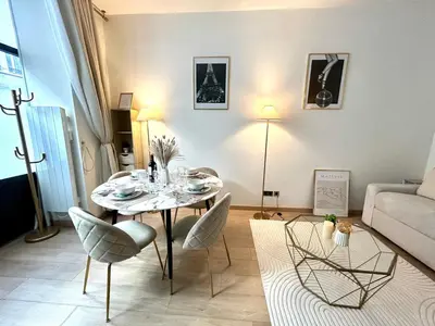 Coin salon dans l'établissement Apartment - Arc de Triomphe - 4 people