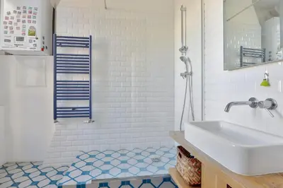 Salle de bains dans l'établissement Appartement Poliveau - Welkeys