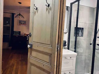 Salle de bains dans l'établissement Paris 15 - Porte de Versailles, Salon des expositions - Cosy studio