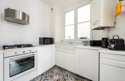 Cuisine ou kitchenette dans l'établissement Mobility lease - Luxembourg Gardens & Montparnasse