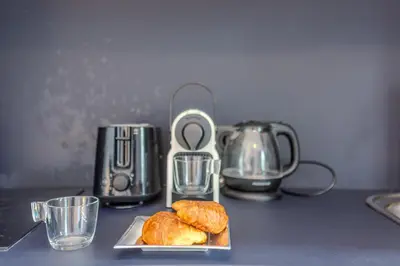 Plateau bouilloire dans l'établissement Majestic Suite