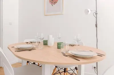Plan de l'établissement Beautiful 4P Apartment with Garden - Paris 16th