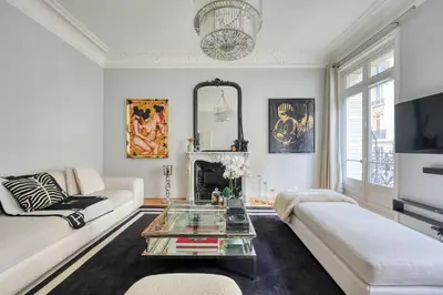 Télévision ou salle de divertissement dans l'établissement AV Experiences - Appartement Bugeaud Luxury